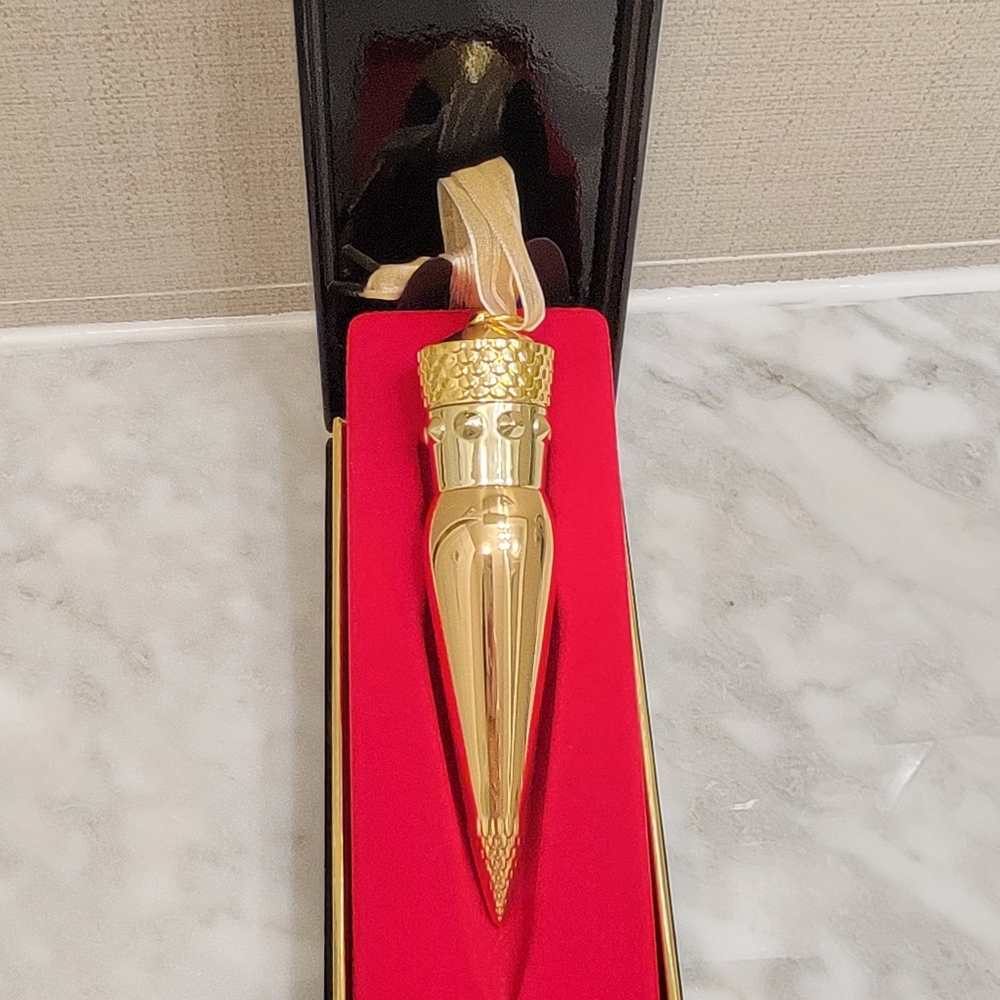 🌸🌸 Christian Louboutin Lipstick #600